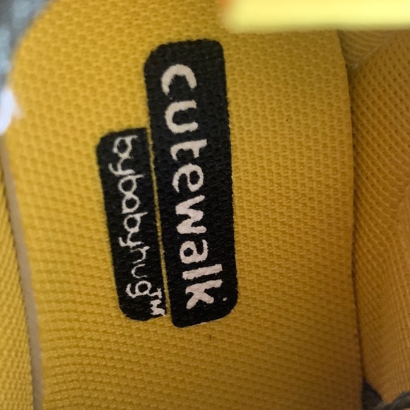 Camo car Baby Walker shoes size 4.5 - Picture 7 of 9